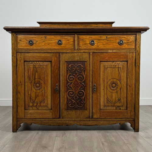 ANTIQUE 20TH CENTURY ART NOUVEAU STYLE SIDEBOARD IN OAK