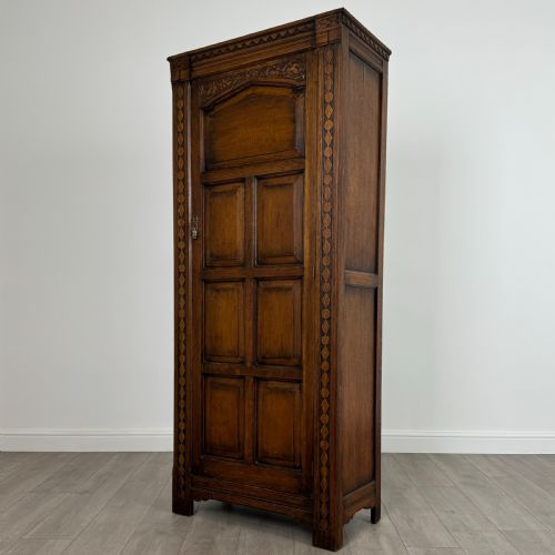 ANTIQUE 20TH CENTURY FINE QUALITY SMALL OAK WARDROBE - ADDITIONAL PHOTO 2
