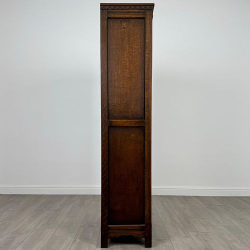 ANTIQUE 20TH CENTURY FINE QUALITY SMALL OAK WARDROBE - ADDITIONAL PHOTO 6