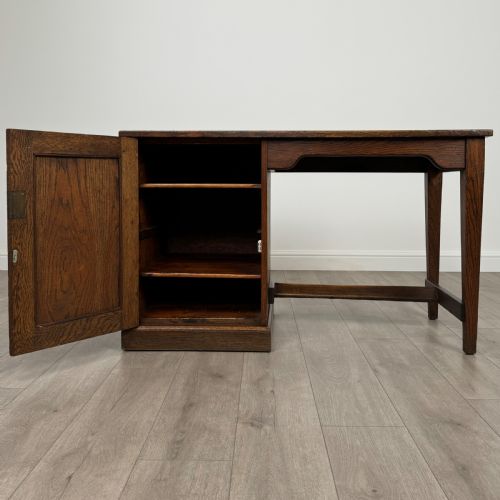 ANTIQUE 20TH CENTURY GOOD QUALITY DESK IN OAK - ADDITIONAL PHOTO 1