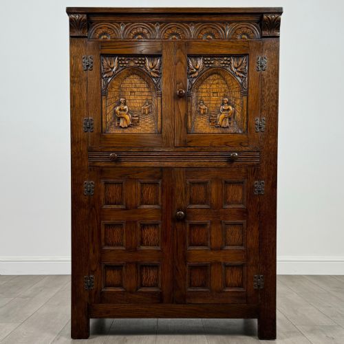 antique 20th century carved oak cupboard - CATEGORY: ANTIQUE CUPBOARDS - DATED EDWARDIAN