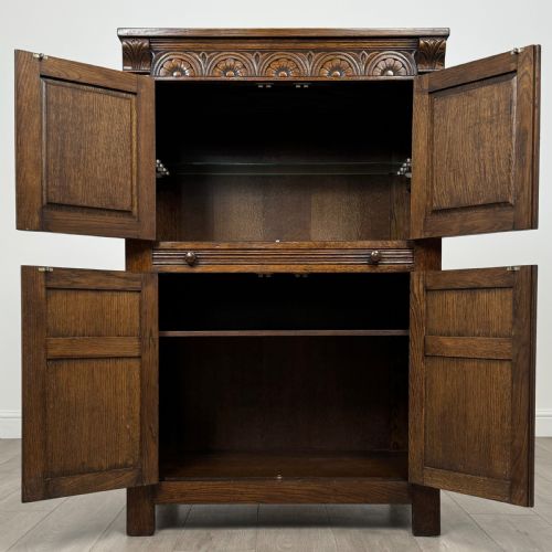 ANTIQUE 20TH CENTURY CARVED OAK CUPBOARD - ADDITIONAL PHOTO 1