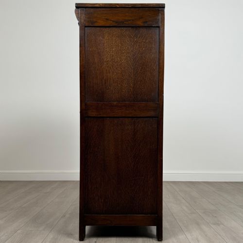 ANTIQUE 20TH CENTURY CARVED OAK CUPBOARD - ADDITIONAL PHOTO 3