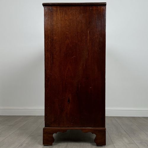 ANTIQUE 18TH CENTURY FINE QUALITY CHEST OF DRAWERS IN MAHOGANY - ADDITIONAL PHOTO 2