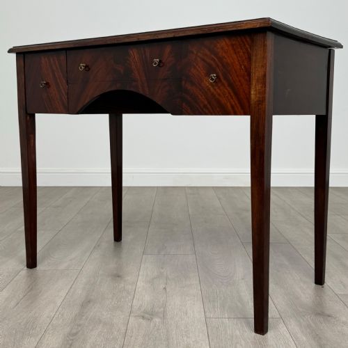 ANTIQUE 20TH CENTURY WRITING TABLE IN MAHOGANY - ADDITIONAL PHOTO 1