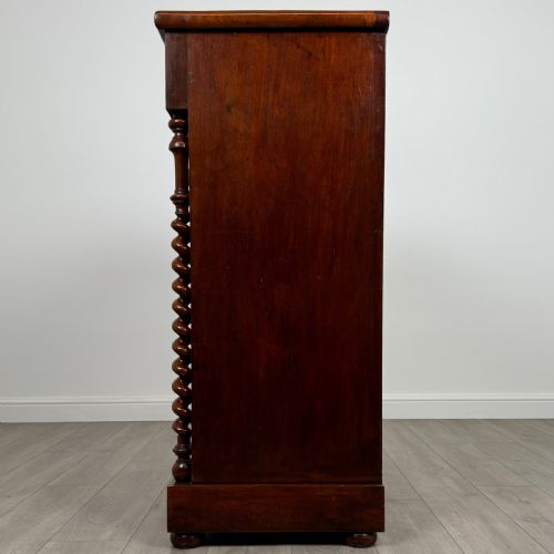 ANTIQUE 19TH CENTURY FINE QUALITY CHEST OF DRAWERS IN MAHOGANY - ADDITIONAL PHOTO 2