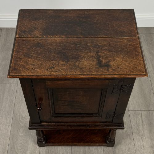 ANTIQUE 18TH CENTURY FINE QUALITY SMALL OAK CUPBOARD - ADDITIONAL PHOTO 9