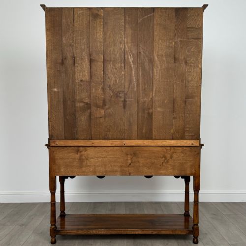 ANTIQUE 20TH CENTURY FINE QUALITY DRESSER IN OAK - ADDITIONAL PHOTO 4