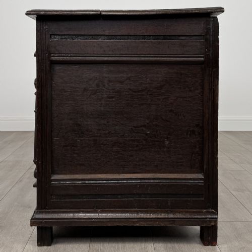 ANTIQUE 18TH CENTURY JACOBEAN MULE CHEST IN OAK - ADDITIONAL PHOTO 2