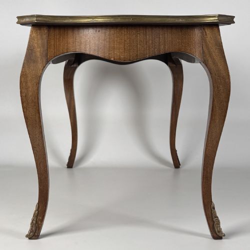 ANTIQUE 20TH CENTURY FRENCH COFFEE TABLE IN MAHOGANY - ADDITIONAL PHOTO 2