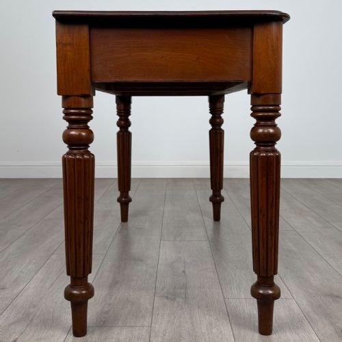 ANTIQUE 19TH CENTURY WRITING TABLE IN MAHOGANY - ADDITIONAL PHOTO 6