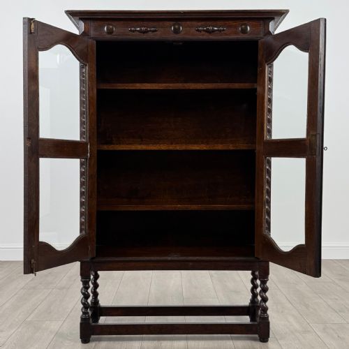 ANTIQUE 19TH CENTURY FINE QUALITY DISPLAY CABINET IN OAK - ADDITIONAL PHOTO 2
