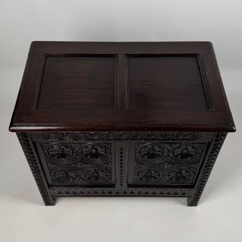 ANTIQUE 19TH CENTURY CARVED OAK STORAGE BOX - ADDITIONAL PHOTO 8