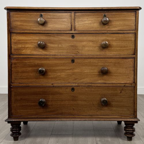 antique 19th century chest of drawers in mahogany - CATEGORY: ANTIQUE CHEST OF DRAWERS - DATED VICTORIAN
