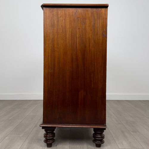 ANTIQUE 19TH CENTURY CHEST OF DRAWERS IN MAHOGANY - ADDITIONAL PHOTO 2