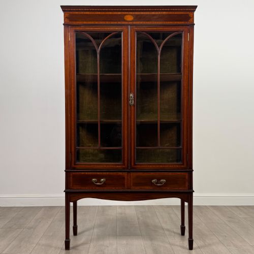 ANTIQUE 20TH CENTURY INLAID DISPLAY CABINET IN MAHOGANY - ADDITIONAL PHOTO 1