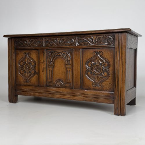 ANTIQUE 20TH CENTURY GOOD QUALITY CARVED OAK BLANKET BOX - ADDITIONAL PHOTO 1