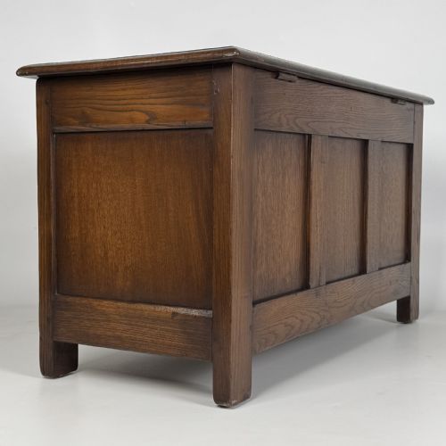 ANTIQUE 20TH CENTURY GOOD QUALITY CARVED OAK BLANKET BOX - ADDITIONAL PHOTO 3