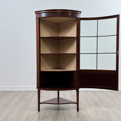 ANTIQUE 20TH CENTURY FINE QUALITY CORNER CABINET IN MAHOGANY - ADDITIONAL PHOTO 1