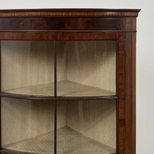 ANTIQUE 20TH CENTURY FINE QUALITY CORNER CABINET IN MAHOGANY - ADDITIONAL PHOTO 4