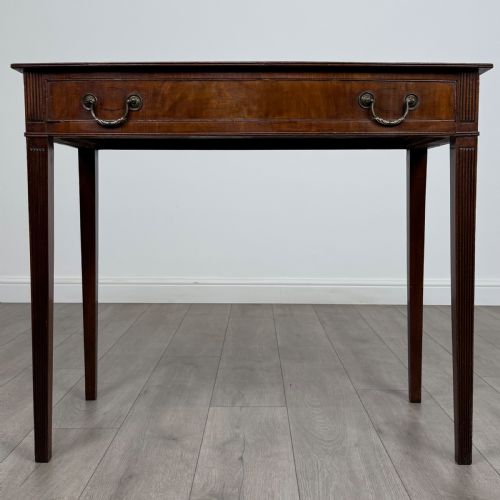 antique 19th century bow front writing table in mahogany - CATEGORY: ANTIQUE TABLES - DATED VICTORIAN