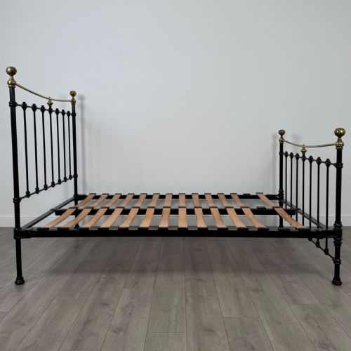 VINTAGE 20TH CENTURY BRASS AND IRON KING SIZE BED - ADDITIONAL PHOTO 2