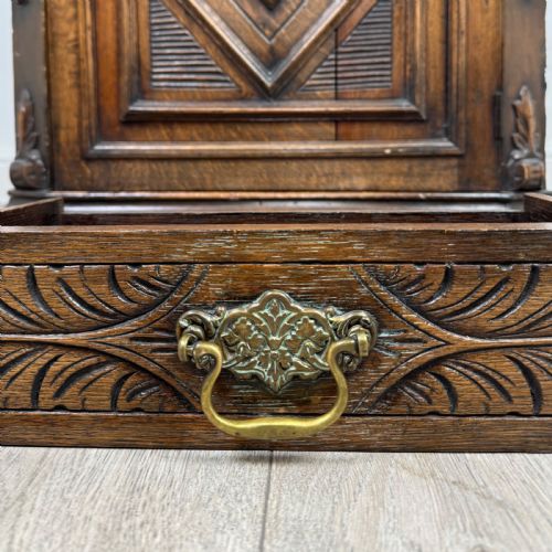ANTIQUE 19TH CENTURY SMALL CARVED OAK CORNER CABINET - ADDITIONAL PHOTO 5