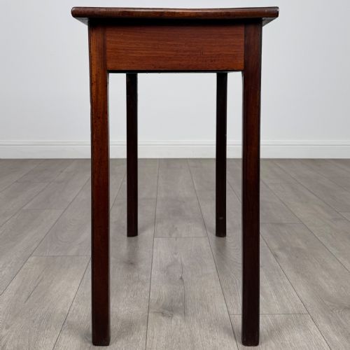 ANTIQUE 18TH CENTURY GOOD QUALITY WRITING TABLE IN MAHOGANY - ADDITIONAL PHOTO 2