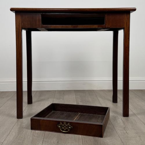 ANTIQUE 18TH CENTURY GOOD QUALITY WRITING TABLE IN MAHOGANY - ADDITIONAL PHOTO 9