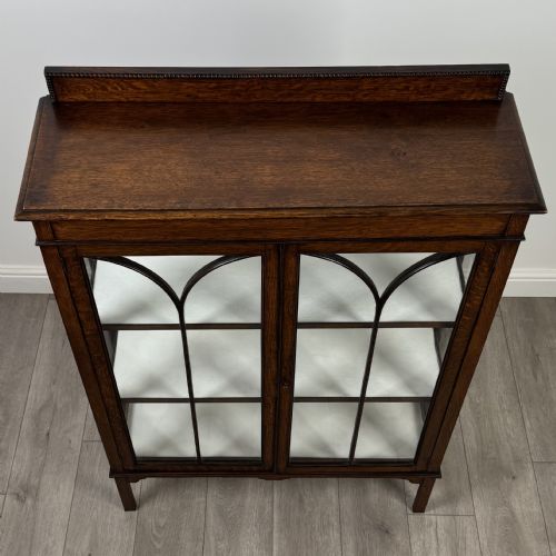 ANTIQUE 20TH CENTURY GOOD QUALITY DISPLAY CABINET IN OAK - ADDITIONAL PHOTO 10