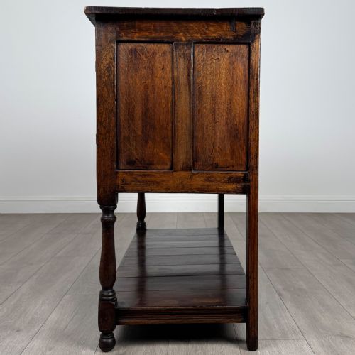 ANTIQUE 18TH CENTURY GOOD QUALITY CARVED OAK CUPBOARD - ADDITIONAL PHOTO 3