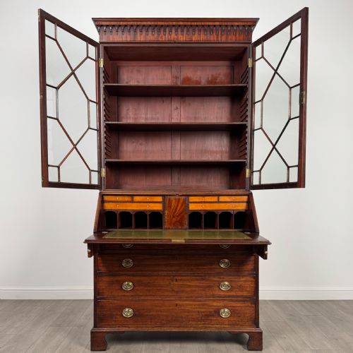 ANTIQUE 18TH CENTURY FINE QUALITY BUREAU BOOKCASE IN MAHOGANY - ADDITIONAL PHOTO 2