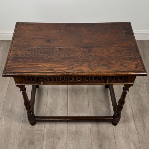 ANTIQUE 18TH CENTURY FINE QUALITY SIDE TABLE IN OAK - ADDITIONAL PHOTO 8