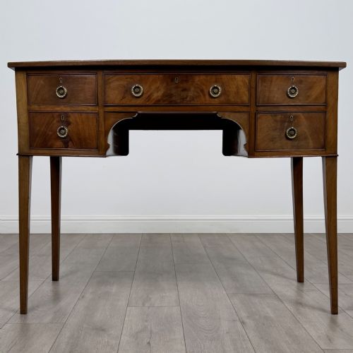 antique 19th century good quality writing table in mahogany - CATEGORY: ANTIQUE DESKS - DATED VICTORIAN