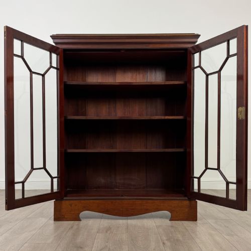 ANTIQUE 19TH CENTURY GOOD QUALITY DISPLAY CABINET IN MAHOGANY - ADDITIONAL PHOTO 2