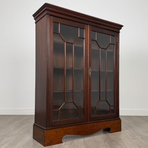 ANTIQUE 19TH CENTURY GOOD QUALITY DISPLAY CABINET IN MAHOGANY - ADDITIONAL PHOTO 9