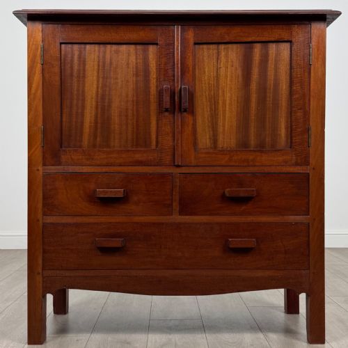 antique 20th century good quality cupboard in mahogany - CATEGORY: ANTIQUE CUPBOARDS - DATED EDWARDIAN