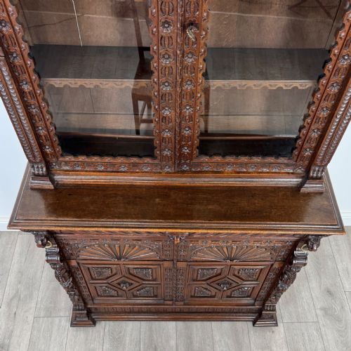 ANTIQUE 19TH CENTURY RENAISSANCE REVIVAL BOOKCASE IN OAK - ADDITIONAL PHOTO 10