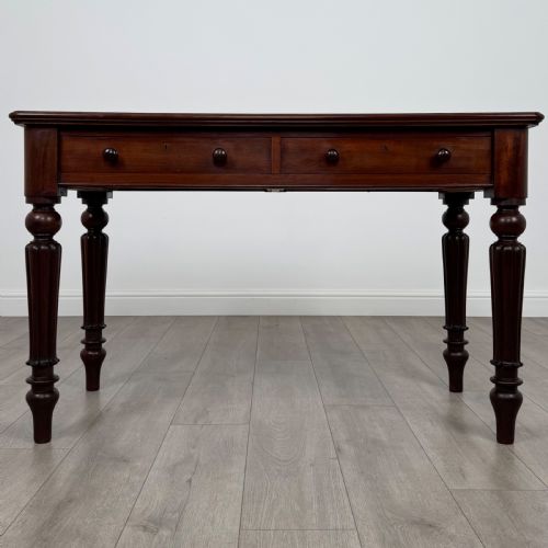 antique 19th century fine quality writing table in mahogany - CATEGORY: ANTIQUE TABLES - DATED VICTORIAN