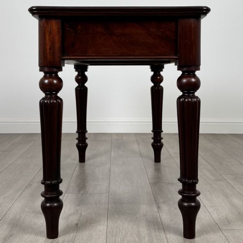 ANTIQUE 19TH CENTURY FINE QUALITY WRITING TABLE IN MAHOGANY - ADDITIONAL PHOTO 2