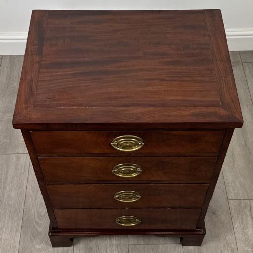 ANTIQUE 18TH CENTURY SMALL MAHOGANY CHEST OF DRAWERS - ADDITIONAL PHOTO 8