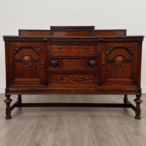antique 19th century jacobean style sideboard in oak - CATEGORY: ANTIQUE SIDEBOARDS - DATED VICTORIAN