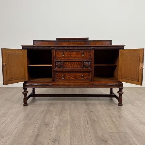 ANTIQUE 19TH CENTURY JACOBEAN STYLE SIDEBOARD IN OAK - ADDITIONAL PHOTO 1