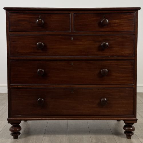 antique 18th century fine quality mahogany chest of drawers - CATEGORY: ANTIQUE CHEST OF DRAWERS - DATED GEORGIAN
