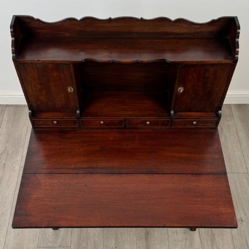 ANTIQUE 18TH CENTURY UNUSUAL DESK IN MAHOGANY - ADDITIONAL PHOTO 10