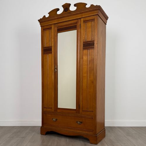 ANTIQUE 19TH CENTURY GOOD QUALITY WARDROBE IN GOLDEN OAK - ADDITIONAL PHOTO 2
