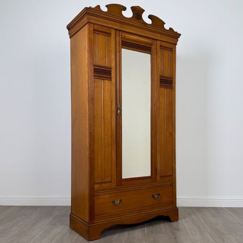 ANTIQUE 19TH CENTURY GOOD QUALITY WARDROBE IN GOLDEN OAK - ADDITIONAL PHOTO 8