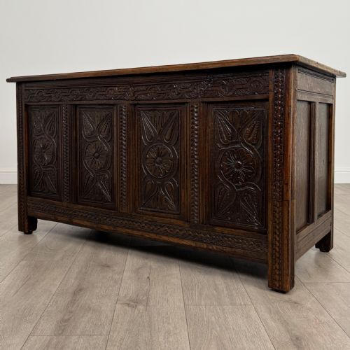 ANTIQUE 18TH CENTURY GOOD QUALITY CARVED OAK COFFER - ADDITIONAL PHOTO 1
