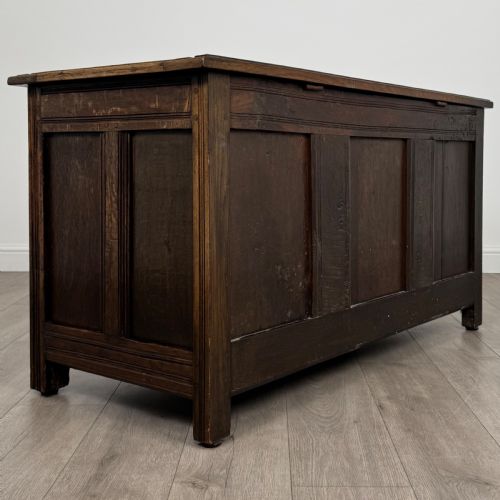 ANTIQUE 18TH CENTURY GOOD QUALITY CARVED OAK COFFER - ADDITIONAL PHOTO 3