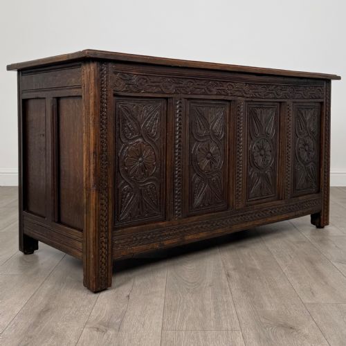 ANTIQUE 18TH CENTURY GOOD QUALITY CARVED OAK COFFER - ADDITIONAL PHOTO 7